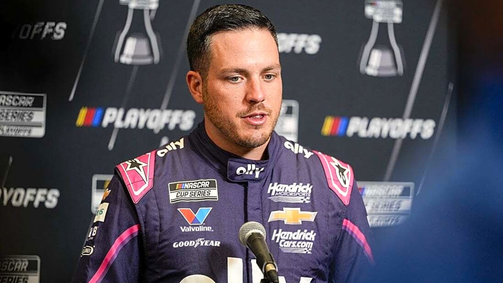 Bristol night race presents last chance for 4 drivers to avoid elimination
