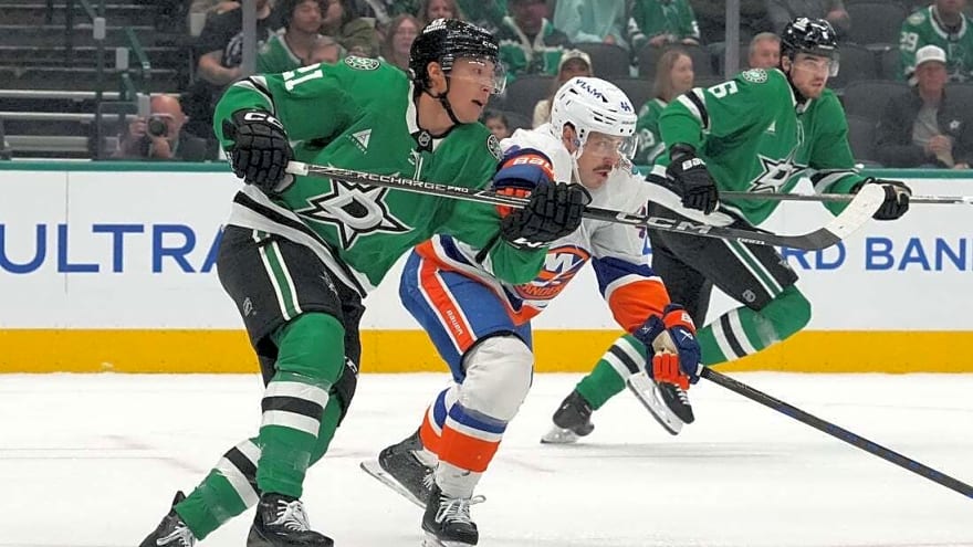 Jason Robertson (two goals), Stars beat Islanders for 5th straight win