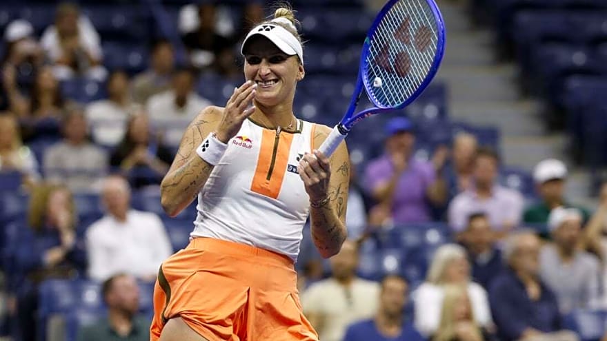 Elena Rybakina jumps past Mirra Andreeva for last WTA Finals spot