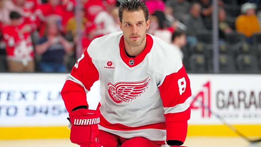 Red Wings D Ben Chiarot signs 3-year, $11.55M extension