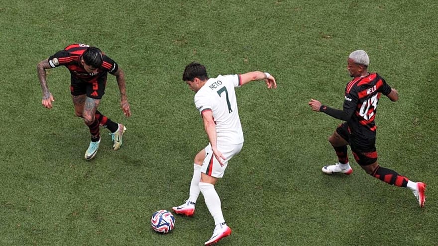 Flamengo dispatches Chelsea, clinches knockout round spot