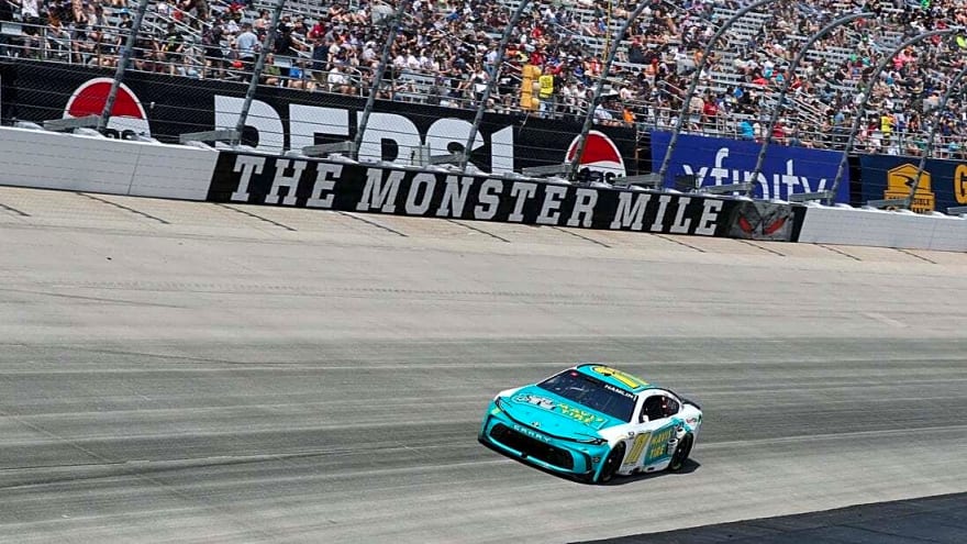 Road courses in rearview, drivers tackle Dover&#39;s &#39;Monster Mile&#39;