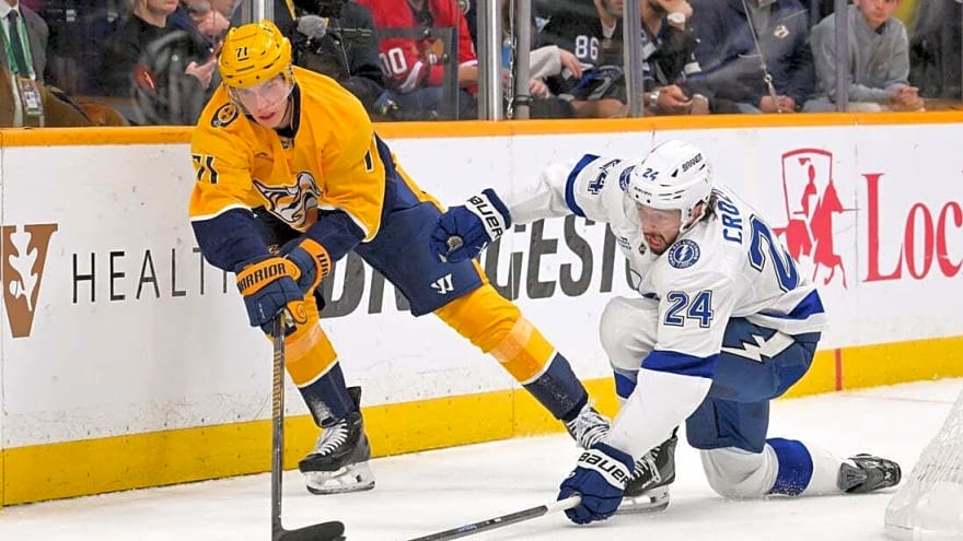 Preds' Steven Stamkos burns Lightning in third period, shootout