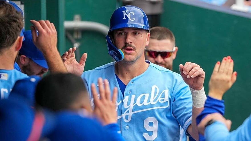 Royals vie to ride power surge in rematch vs. Mariners