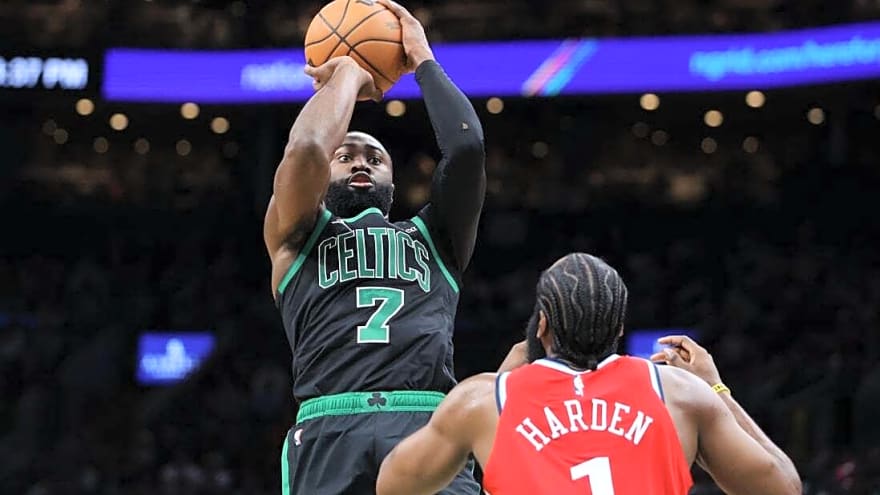 Celtics nearly relinquish big lead, edge skidding Clippers