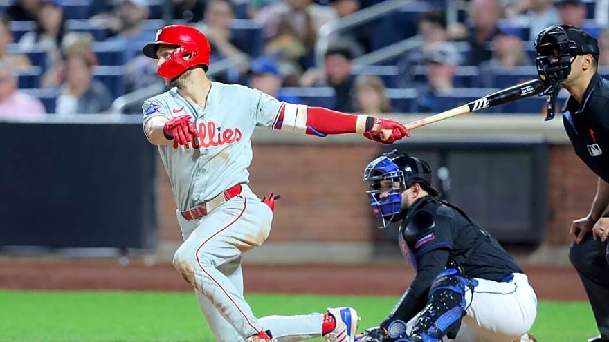 Hot Phillies hope to feast on foundering Mets