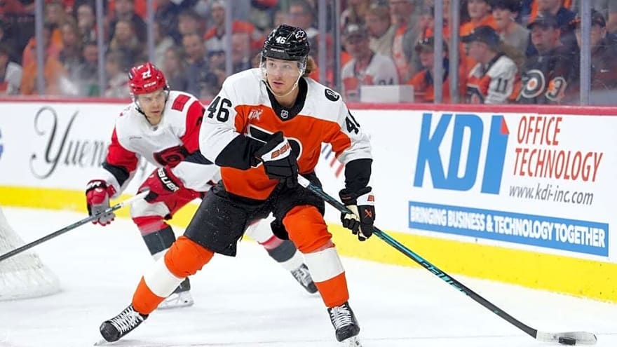 Flyers nip Canes in shoot-out, clinch first playoff berth in 6 years