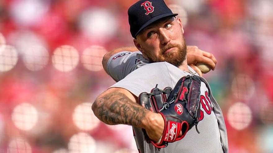 Garrett Crochet, Red Sox begin season with shutout of Reds