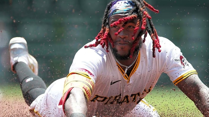 Pirates ride six-game winning streak into Seattle