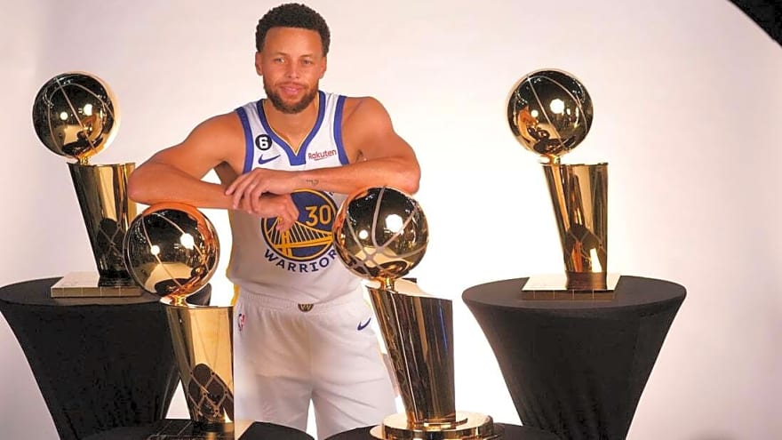 Stephen Curry first active player showcased by Hall of Fame