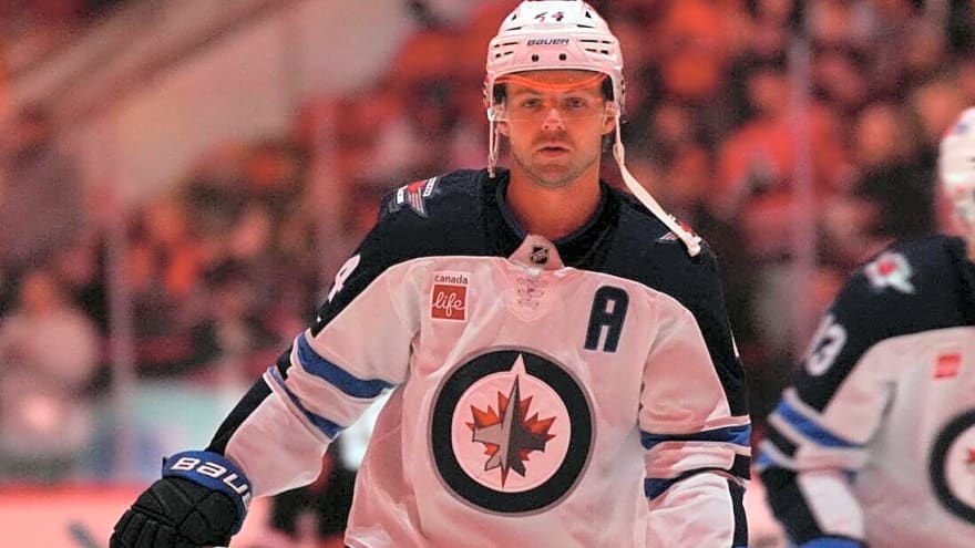 Coach critical of skidding Jets ahead of matchup vs. Predators