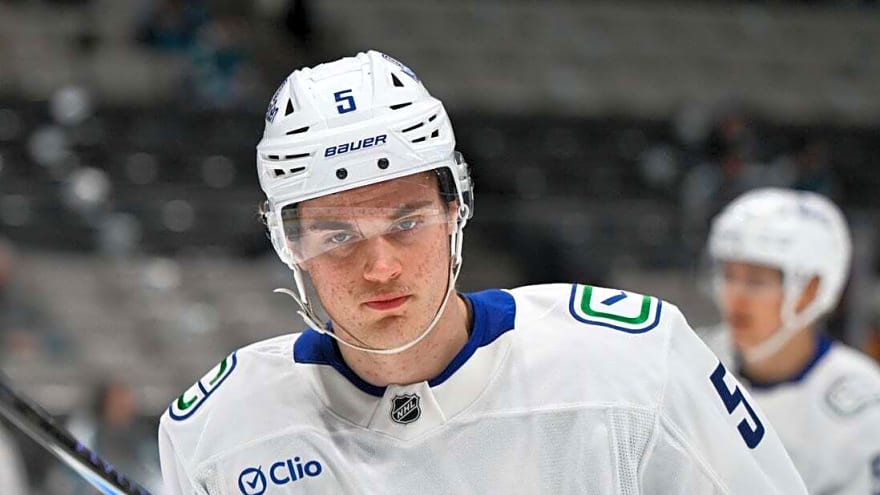 After tough loss, Kings seek return to win column vs. Canucks