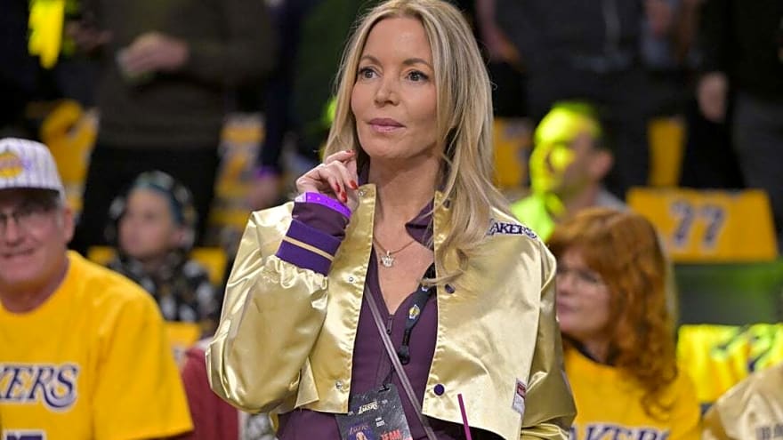 Reports: Lakers fire brothers Joey, Jesse Buss from front office