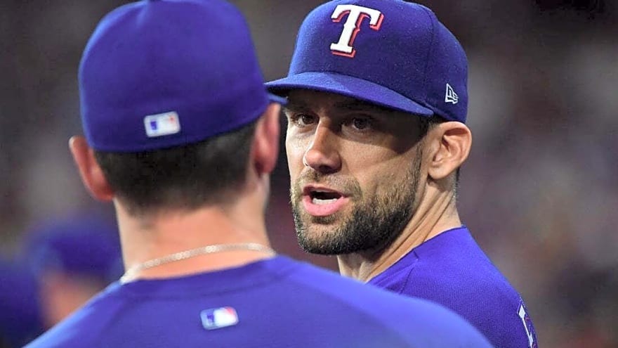 Rangers scratch RHP Nathan Eovaldi (knee) vs. Padres