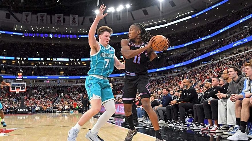 Coby White's Hornets debut in the air against former team Bulls