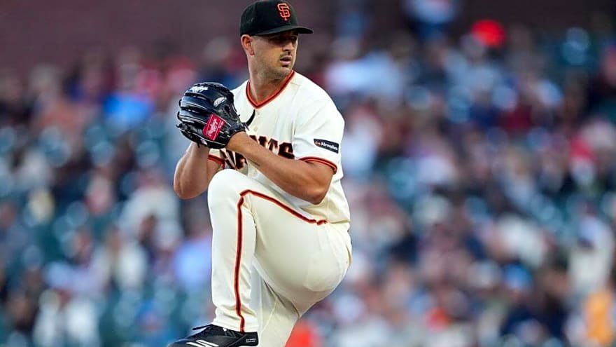 Tyler Mahle, 3 Giants relievers shut out Brewers in series opener