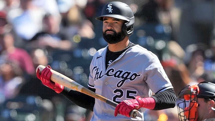 Phillies obtain veteran OF Derek Hill from White Sox