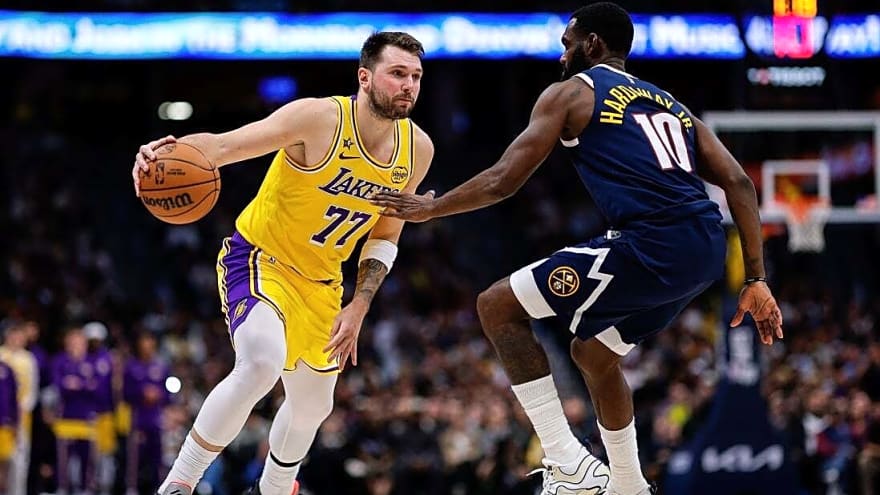 Lakers head to Denver with chance to leap past Nuggets