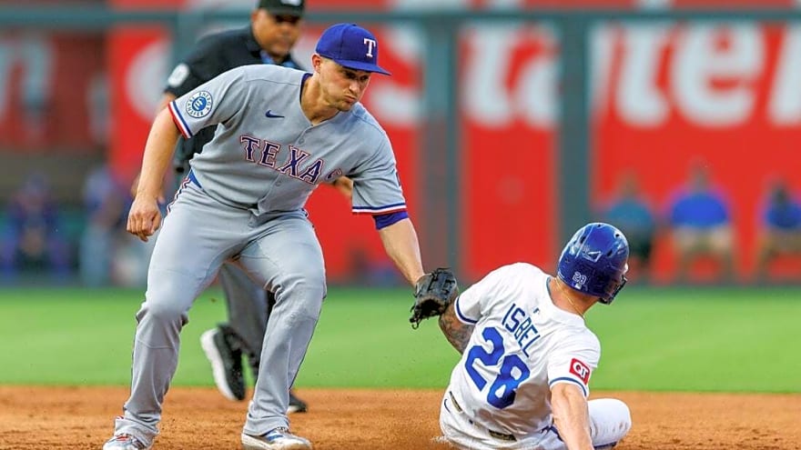 Kyle Higashioka&#39;s 3-run 2B in ninth lifts Rangers over Royals