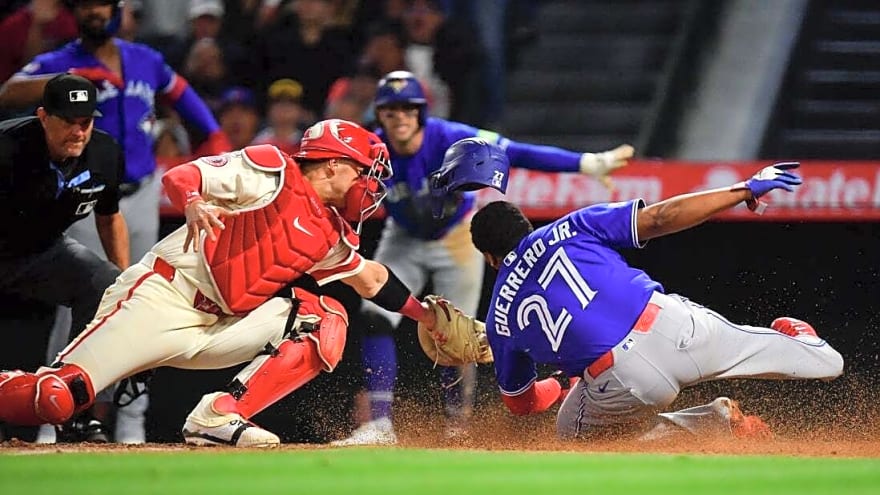 Lenyn Sosa's late clutch hit lifts Jays over skidding Angels