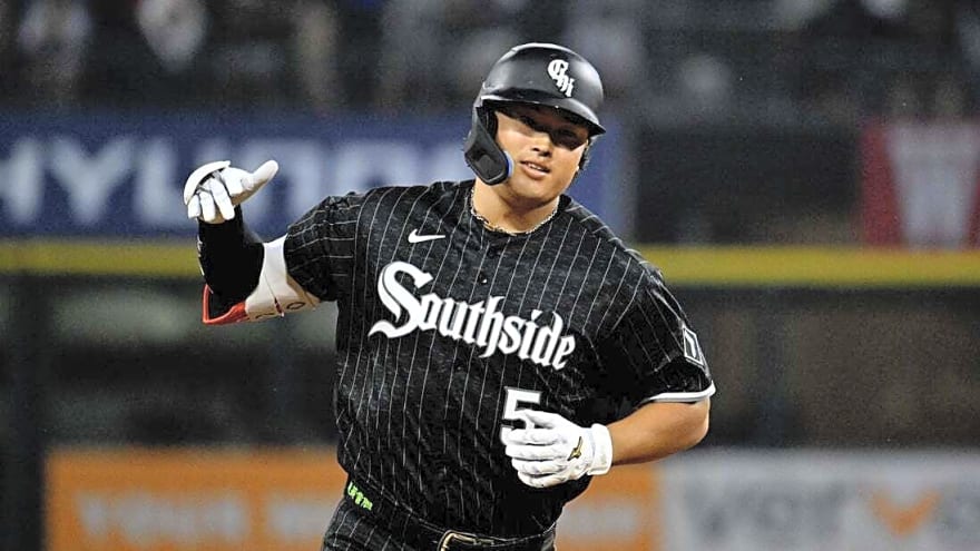 White Sox top Tigers, move back into tie for AL Central lead