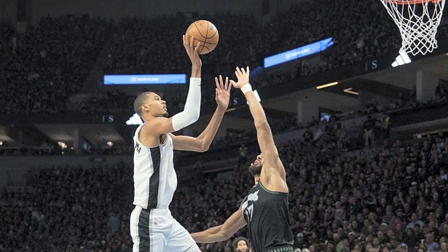 Victor Wembanyama, Spurs start fast, hold off Wolves in Game 3