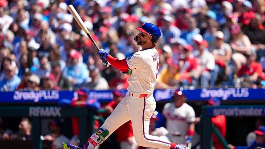 Kyle Schwarber, Bryce Harper power Phillies past D-backs