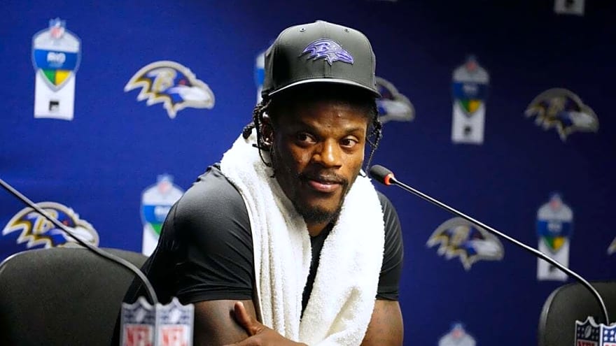 Ravens QB Lamar Jackson 'dealing with something small'