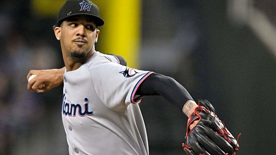 Marlins stay hot, hand reeling Rangers 7th straight loss