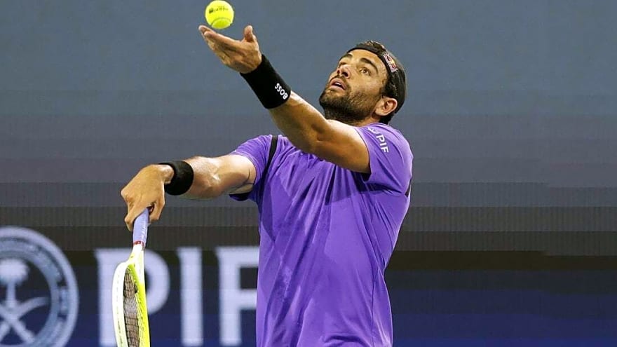 Italy sweeps Austria to reach Davis Cup semifinals