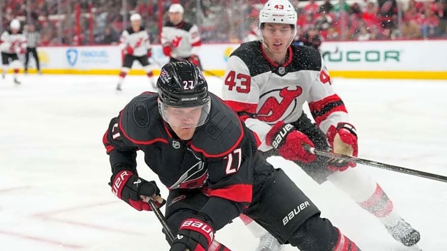 Nikolaj Ehlers leads Hurricanes to comfortable win vs. Devils