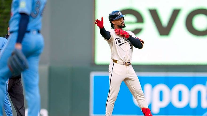 Twins bats come alive late to take down Jays in series opener