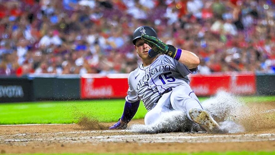 Rockies edge Reds in series opener thanks to wild pitch