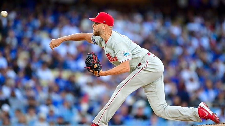 Phillies aim to close out season sweep of Padres