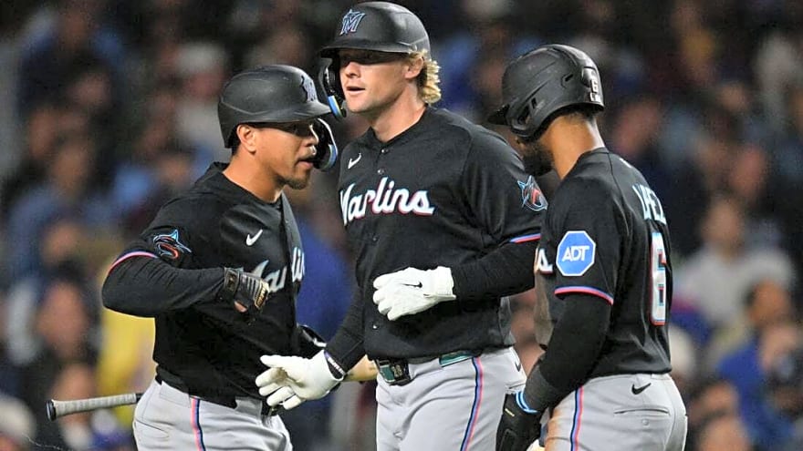 Marlins break tie in 7th, delay Cubs’ playoff clinch