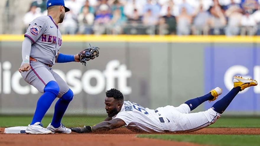 Cole Young's 10th-inning bloop hit leads Mariners past Mets