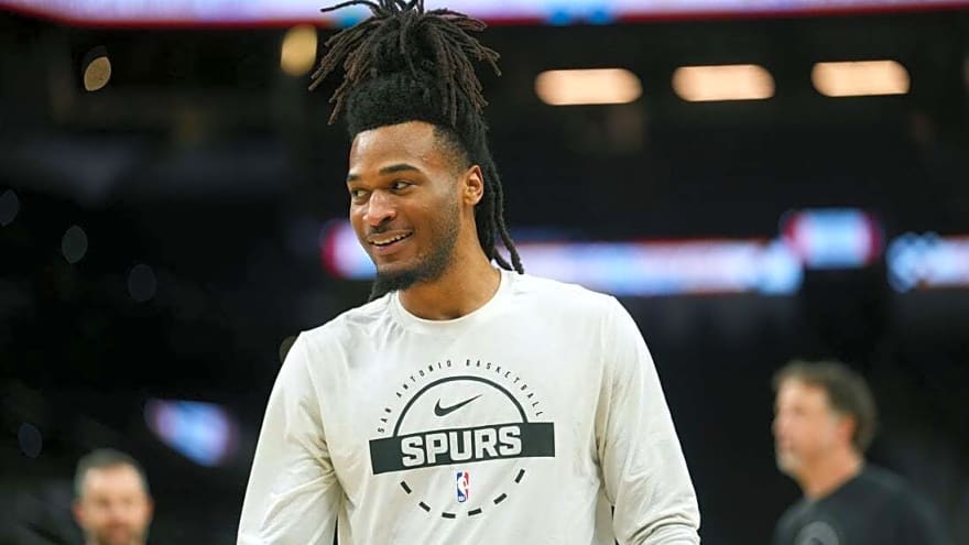 Stephon Castle’s fifth career triple-double helps Spurs beat 76ers