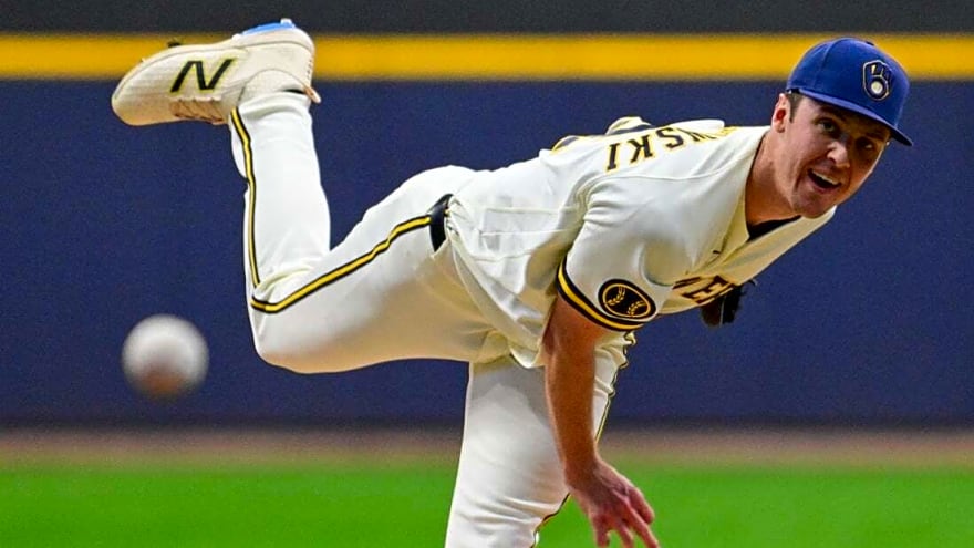 Gavin Sheets' 2-out, 3-run homer in ninth rallies Padres past Brewers