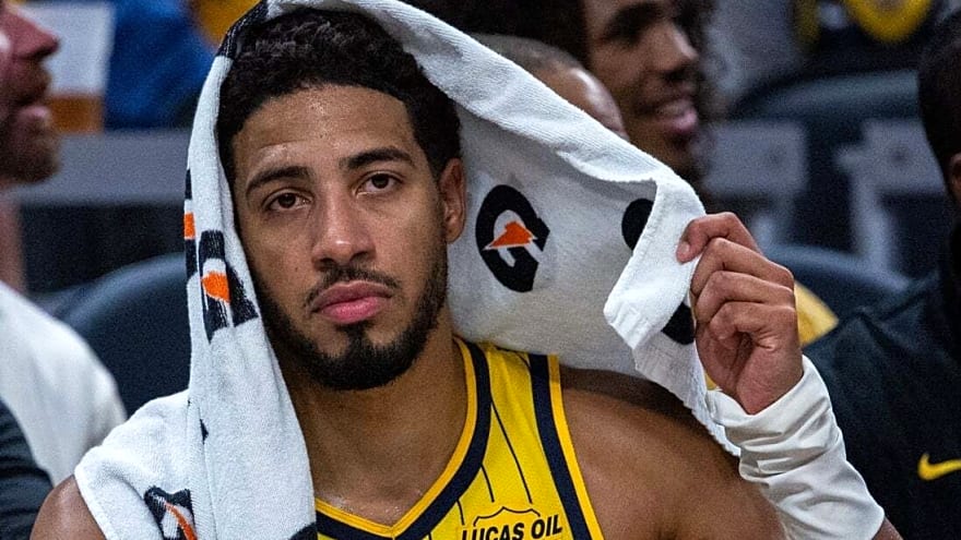 Report: Pacers' Tyrese Haliburton (hamstring) to miss time