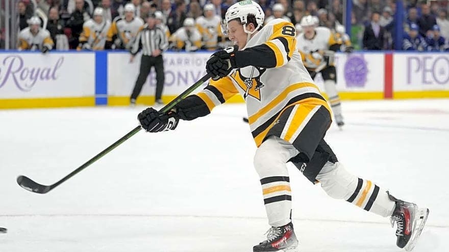 Penguins have holes to fill while sliding Blackhawks looking for answers