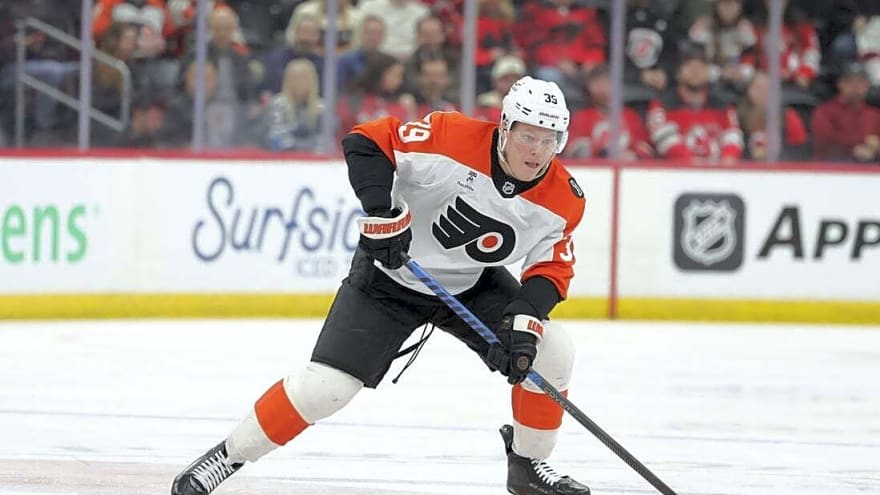 Hot-starting Flyers blast Devils to boost playoff chances