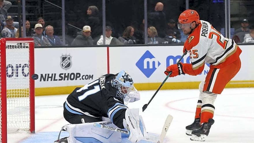 Ducks score four straight, take season series from Mammoth