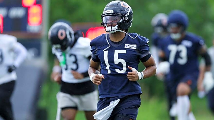 Reports: Bears RB D'Andre Swift, WR Rome Odunze injured at practice