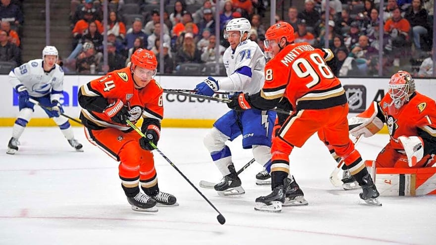 Darren Raddysh's OT goal helps Lightning beat Ducks for 5th straight W
