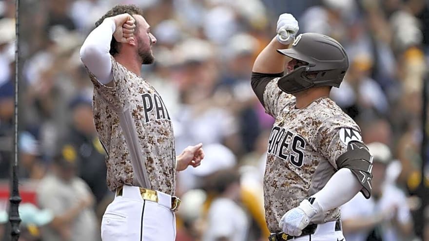 Padres complete sweep of Rockies in 3-HR effort