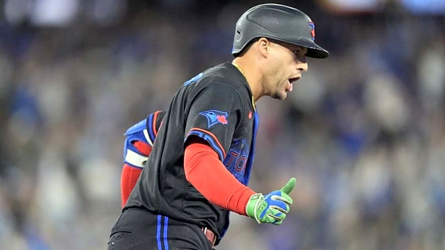 George Springer's 4-hit performance powers Blue Jays past Mariners