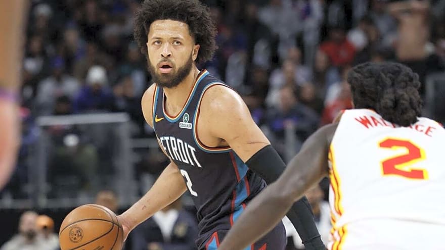 Out to turn season around, Bucks face East-leading Pistons