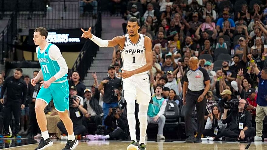 Victor Wembanyama returns as Spurs hold off Hornets