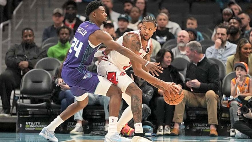 Bulls charge back to beat Hornets, stop 7-game slide