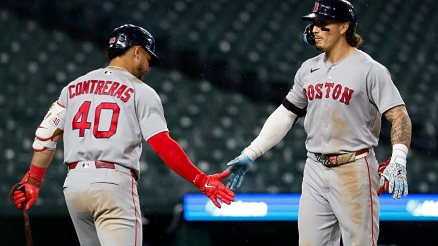 Red Sox 1B Willson Contreras (hand) exits after being hit by pitch